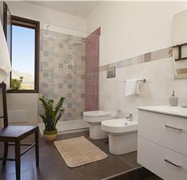 2 bedroom villa with pool, Castellammare del Golfo, sleeps 4